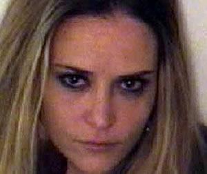 Ex-mulher de Charlie Sheen, Brooke Mueller foi presa pela polícia em Aspen